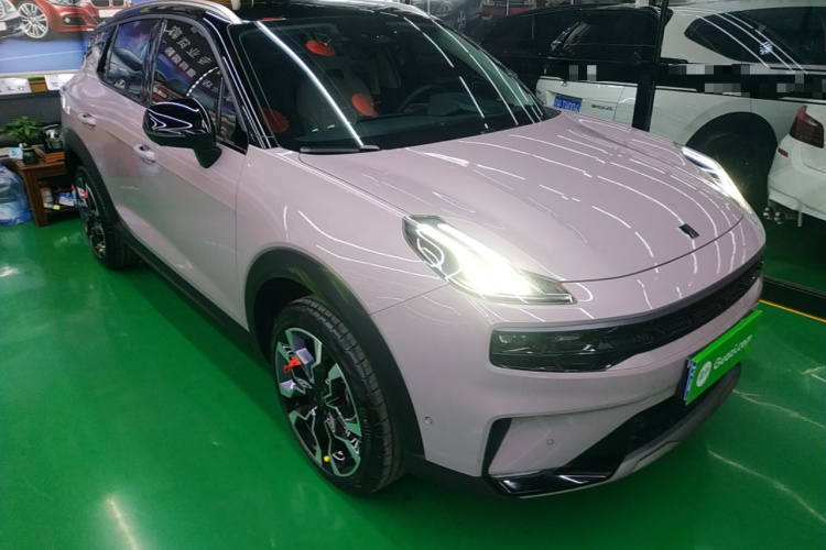 领克06 2021款 1.5T Shero粉色特别版车身外观3