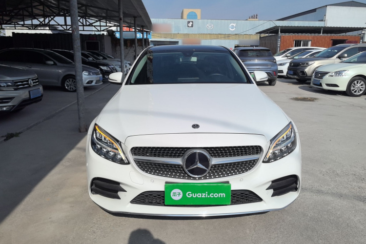 奔驰C级 2019款 C 260 L 运动版车身外观2
