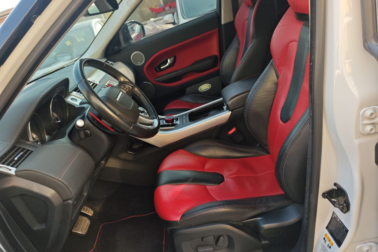 路虎 揽胜极光(进口) 2015款 2.0T NW8 Brit限量版中控内饰19