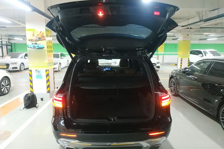 奔驰GLB 2024款 GLB 200 动感型局部细节23