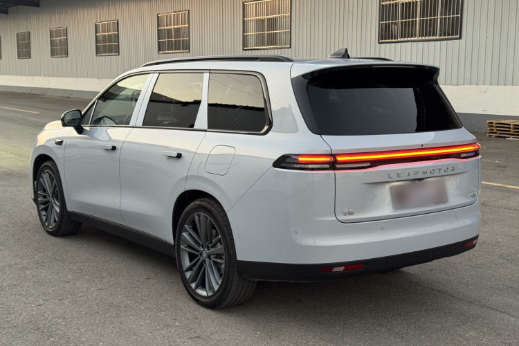 零跑汽车 零跑C16 2026款 纯电 630激光雷达智尊版 5座车身外观6005