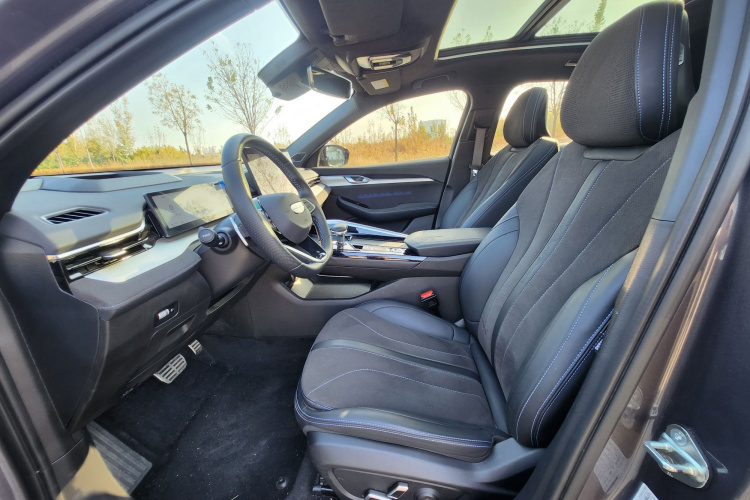 吉利汽车 星瑞 2025款 东方曜 2.0TD 望月版中控内饰7004