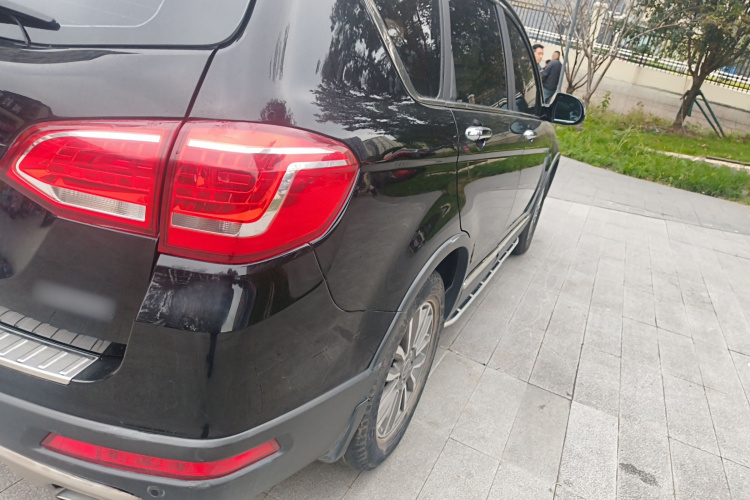 哈弗H6 2015款 运动版 1.5T 自动两驱豪华型车身外观9