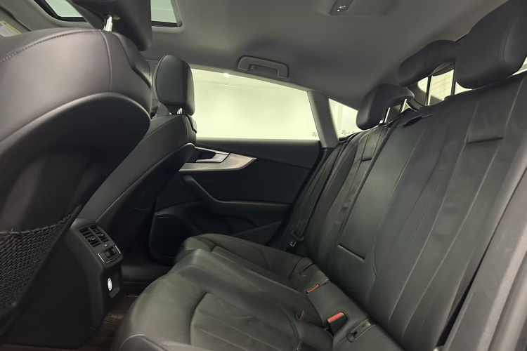 奥迪A5 2019款 Sportback 45 TFSI 时尚型中控内饰7007