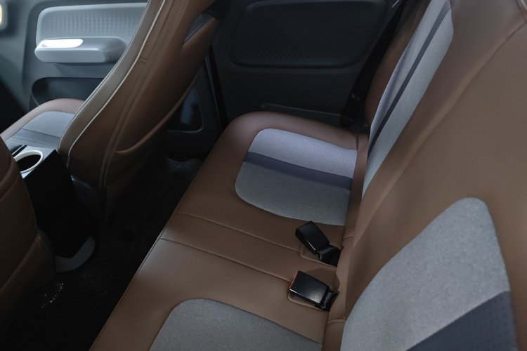 五菱汽车 宏光MINIEV 2022款 GAMEBOY 200km 玩咖款 磷酸铁锂中控内饰21