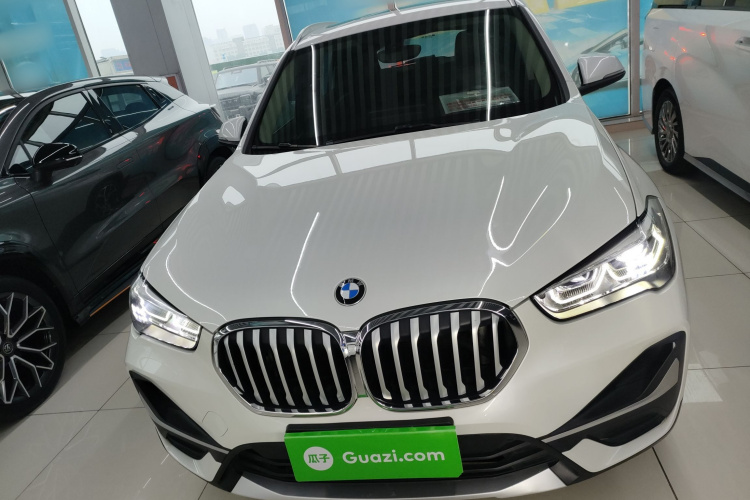 宝马X1 2020款 sDrive20Li 尊享型车身外观6001