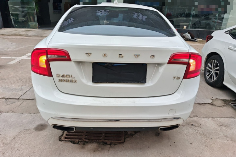 沃尔沃S60 2014款 S60L T5 智驭版车身外观6