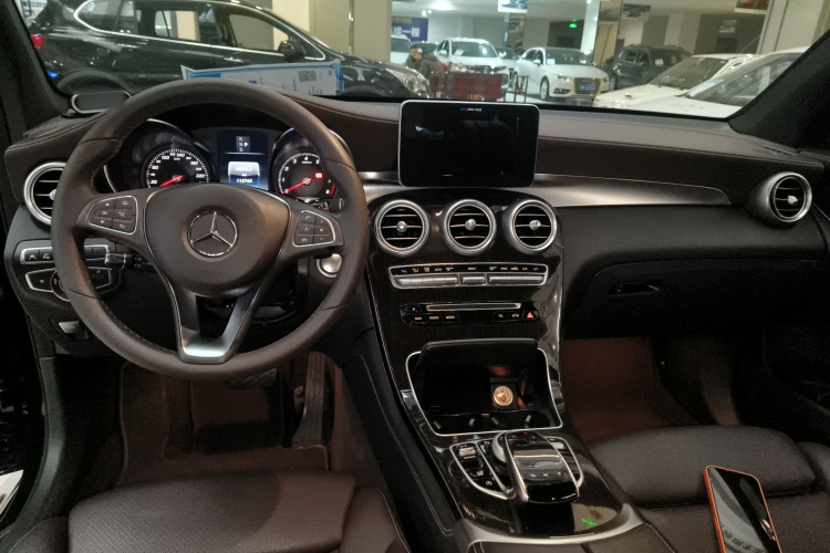 奔驰GLC 2017款 GLC 260 4MATIC 豪华型中控内饰12