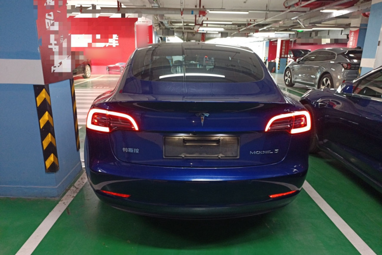 特斯拉 Model 3 2021款 标准续航后驱升级版车身外观6