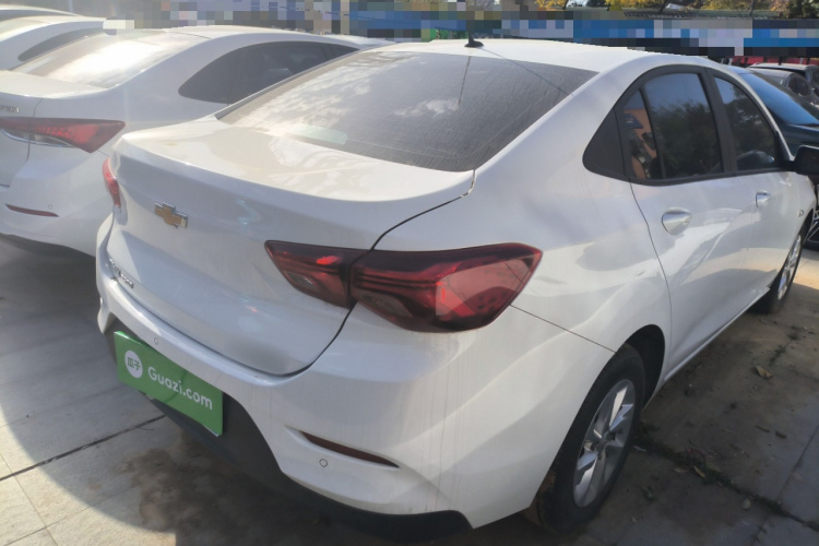 雪佛兰 科沃兹 2022款 325T 自动欣悦版车身外观7