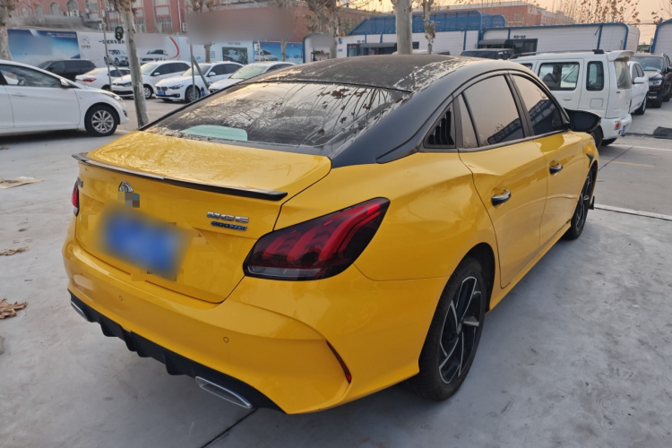 名爵 MG5 2021款 300TGI DCT青奢旗舰版车身外观7