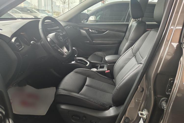 日产 奇骏 2019款 2.0L CVT舒适版 2WD中控内饰7003