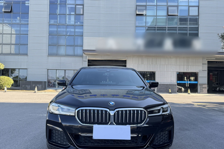 宝马5系 2022款 改款 525Li M运动套装车身外观6003