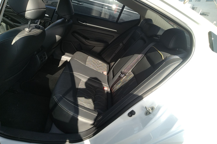 日产 天籁 2022款 2.0T XL 进享版中控内饰21