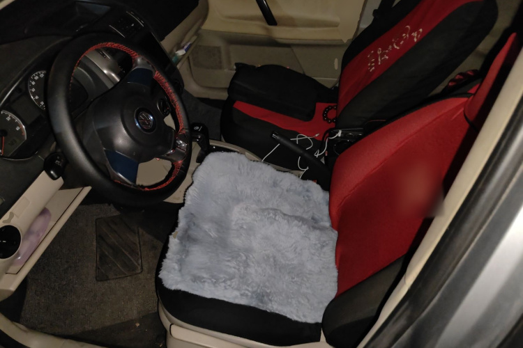 大众 Polo 2011款 劲取 1.4L 自动实尚版中控内饰19