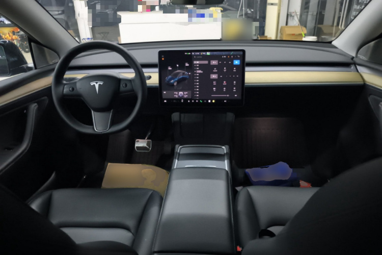 特斯拉 Model Y 2022款 改款 长续航全轮驱动版中控内饰12