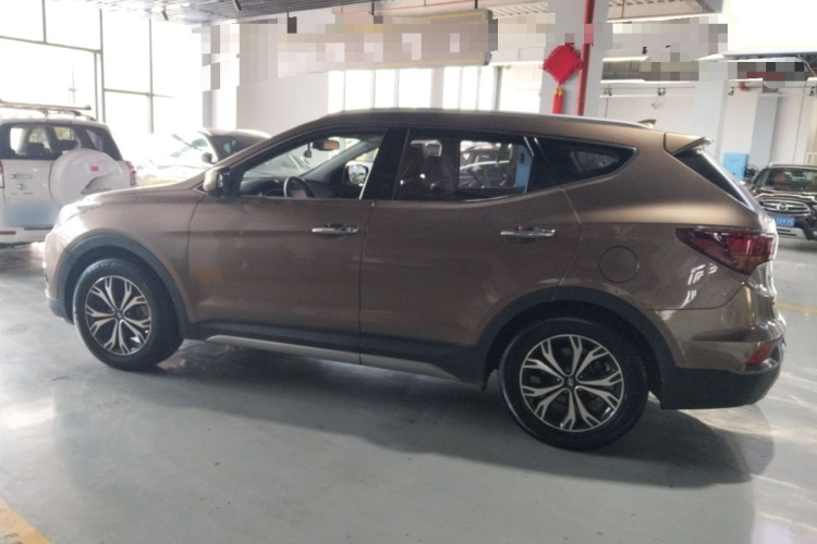 现代 胜达 2017款 2.0T 自动两驱智能型 7座车身外观4