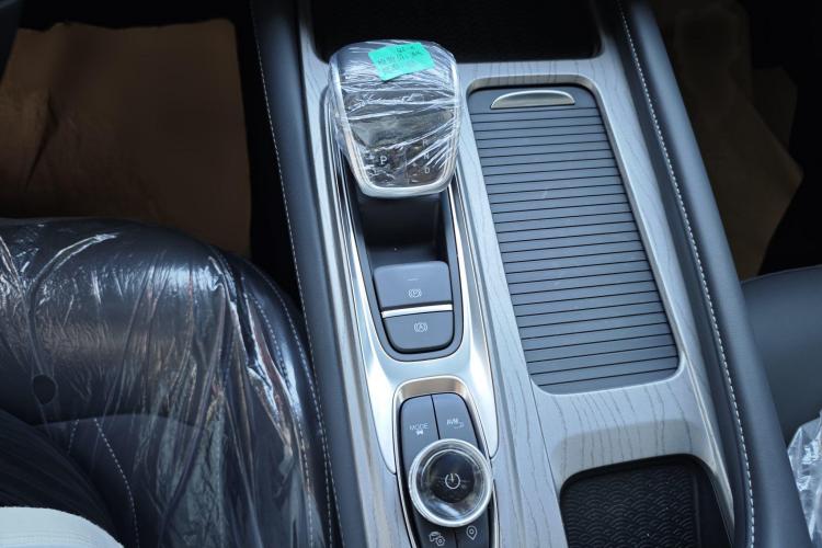 奇瑞 艾瑞泽8 2022款 1.6T DCT逸中控内饰7004