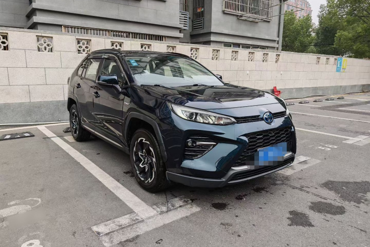 丰田 威兰达 2020款 双擎 2.5L E-CVT两驱科技版车身外观6008