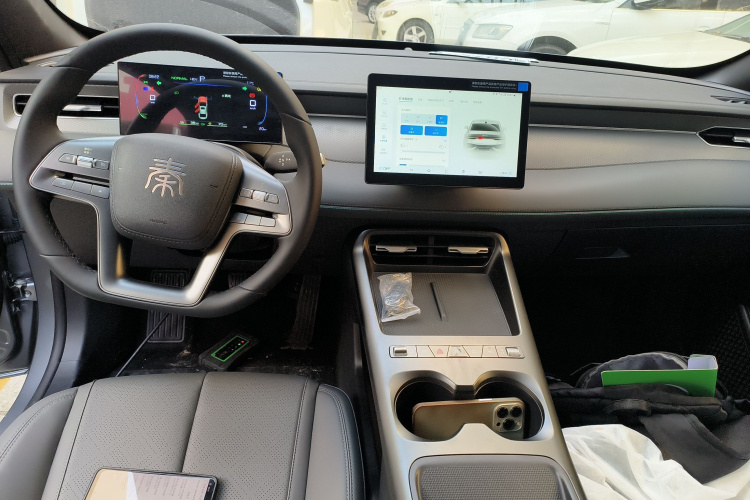 比亚迪 秦PLUS 2025款 DM-i 智驾版 128KM进取型中控内饰12
