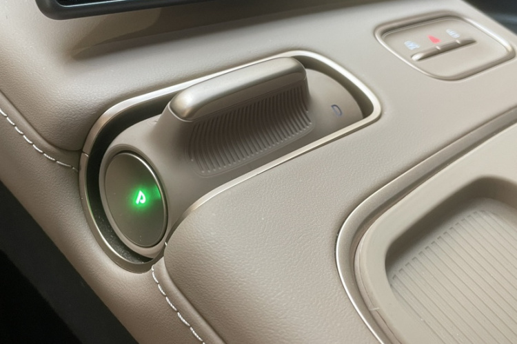 蔚来ES6 2024款 75kWh中控内饰7008