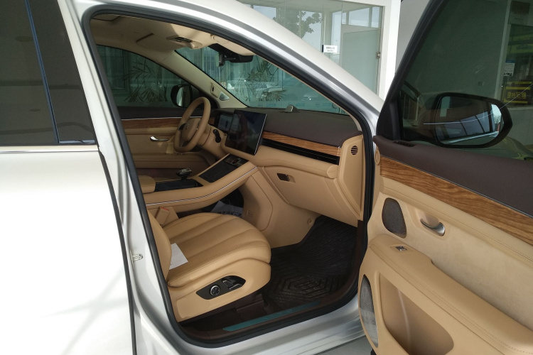 鸿蒙智行 问界M7 2024款 1.5T 后驱Plus版 6座局部细节41