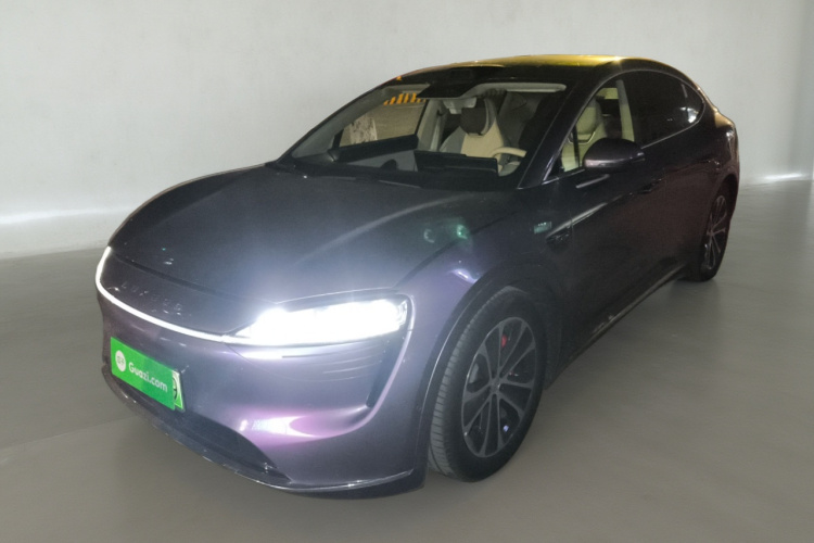 鸿蒙智行 智界R7 2024款 纯电 736km UItra车身外观1