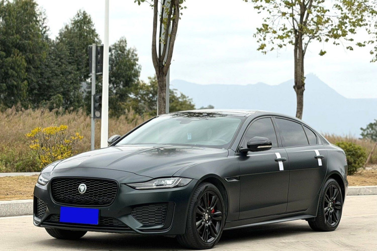 捷豹XEL 2024款 2.0T 250PS R-DYNAMIC S耀黑运动版车身外观6002