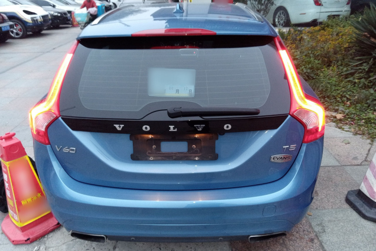 沃尔沃V60 2015款 T5 智雅版车身外观6004