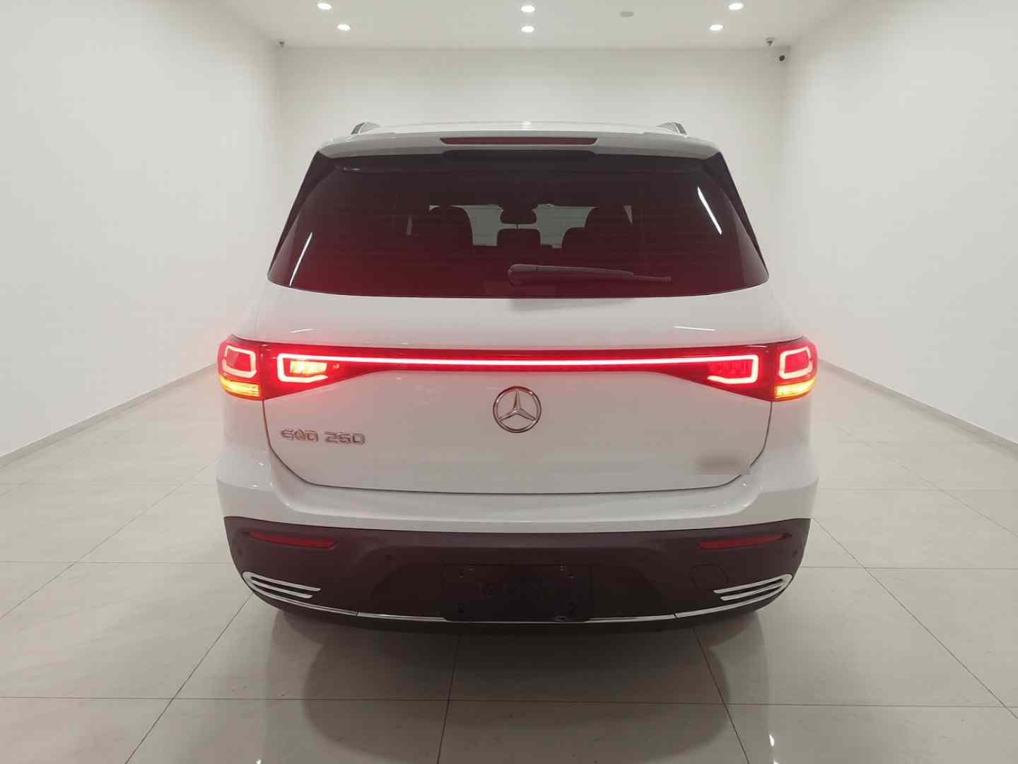 奔驰EQB 2023款 改款 EQB 260(4)