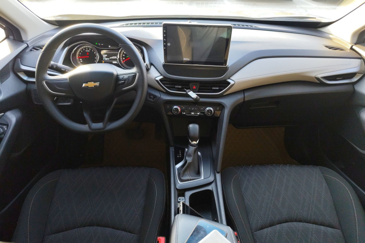 雪佛兰 沃兰多 2018款 530T 自动劲享版（5+2款） 国V中控内饰7002