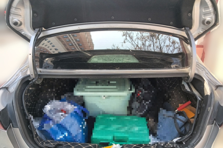 长安 逸动 2020款 PLUS 1.6L GDI 自动豪华型局部细节23