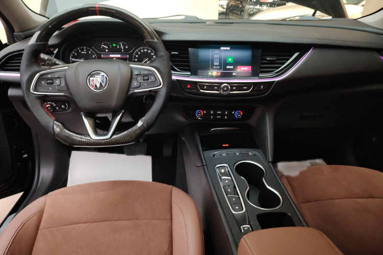 别克 君威 2023款 652T 智享型中控内饰7002