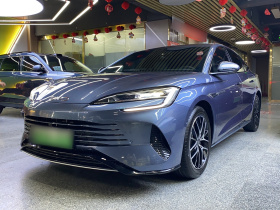 比亚迪 海豹 2023款 DM-i 1.5L 121km 豪华型