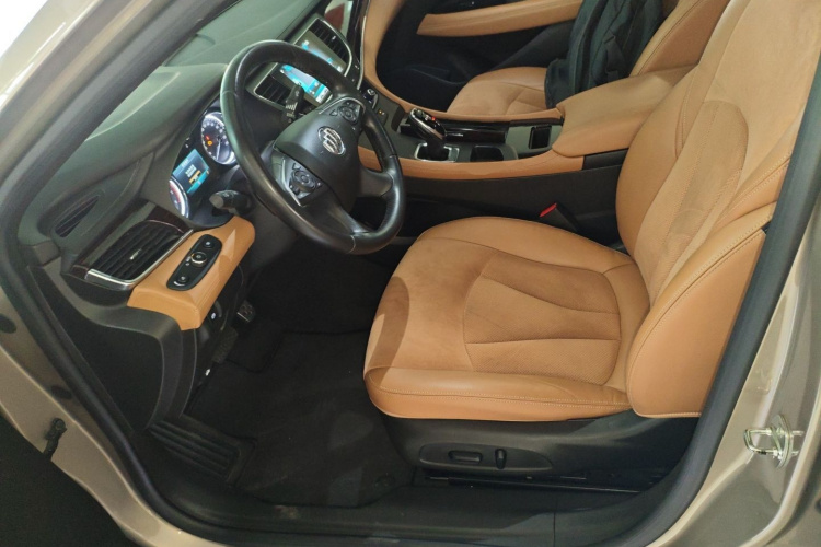 别克 君越 2016款 20T 精英型局部细节19