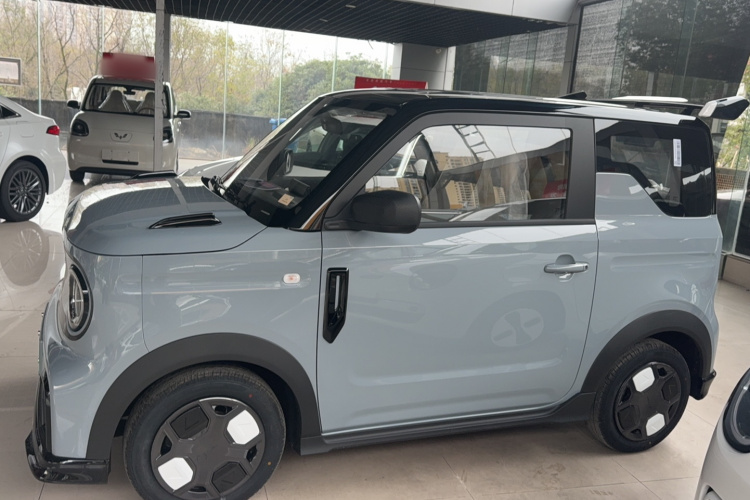 吉利银河 2025款 210km 熊猫卡丁车身外观6005