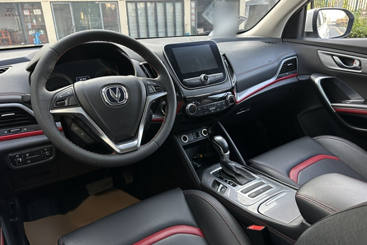 长安CS55 2018款 1.5T 自动炫动型 国V中控内饰7006