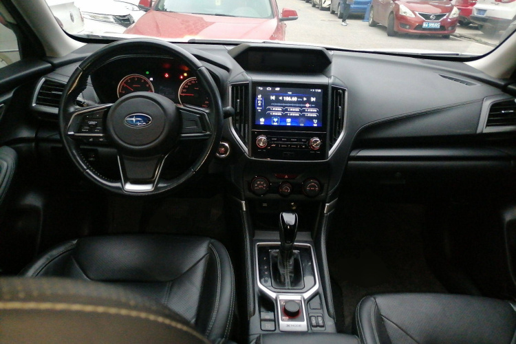 斯巴鲁 森林人 2020款 2.0i 豪华版中控内饰12