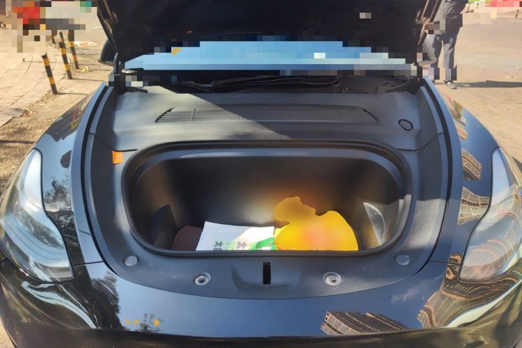 特斯拉 Model Y 2023款 后轮驱动版局部细节24