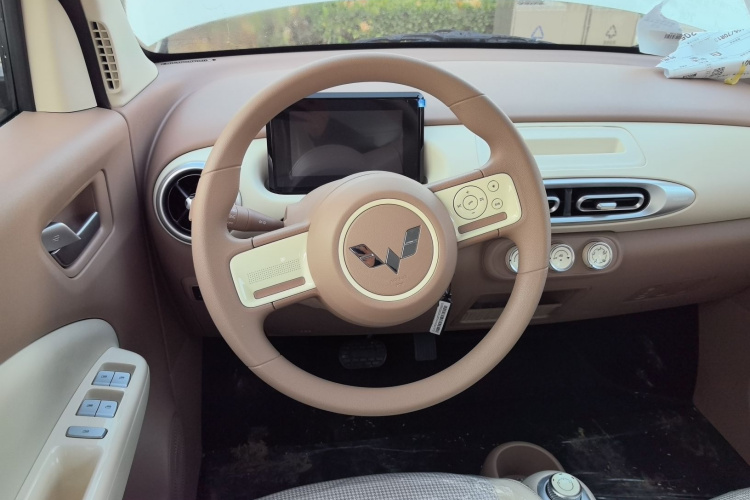 五菱汽车 宏光MINIEV 2025款 四门版 进阶款中控内饰13