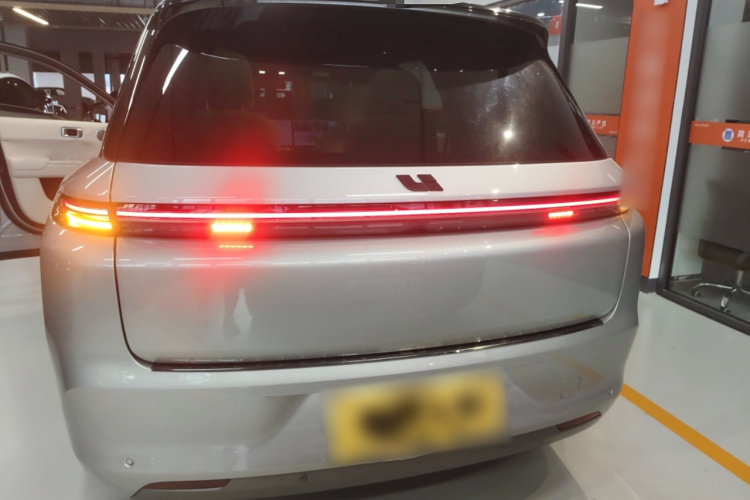 理想汽车 理想L8 2023款 Pro车身外观6004