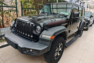 Jeep 牧马人 2018款 2.0T Rubicon 四门版