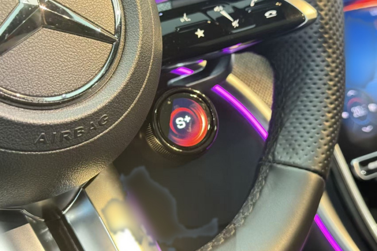 奔驰C级AMG 2024款 AMG C 43 4MATIC中控内饰7004