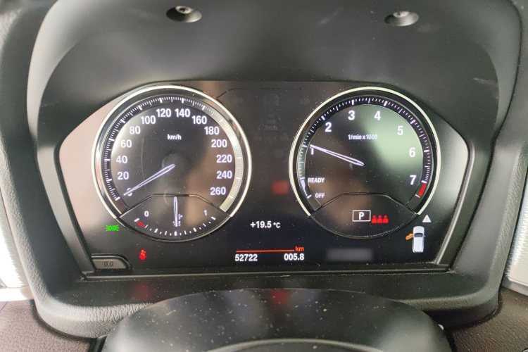 宝马X2 2021款 改款 sDrive25i 曜夜版局部细节14