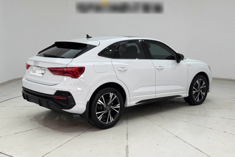 奥迪Q3 Sportback 2022款 40 TFSI 时尚型车身外观6005