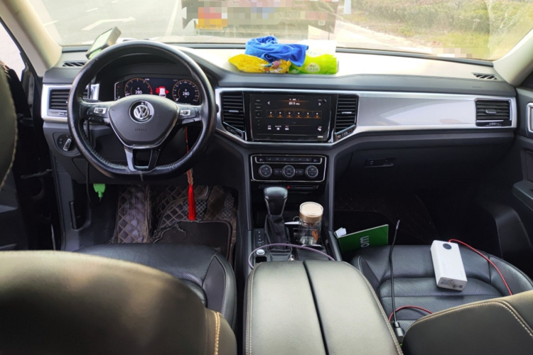 大众 途昂 2020款 330TSI 两驱豪华版 国V中控内饰12