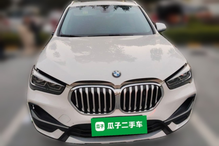 宝马X1 2020款 sDrive20Li 尊享型车身外观2