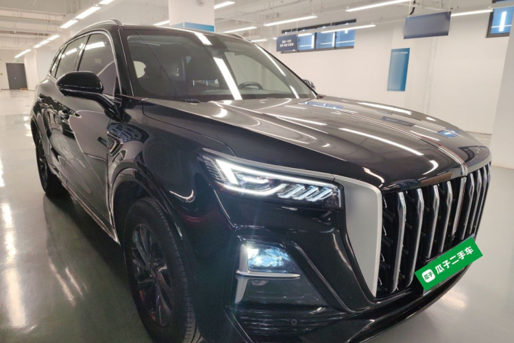 红旗HS5 2023款 2.0T 旗享Pro版车身外观3