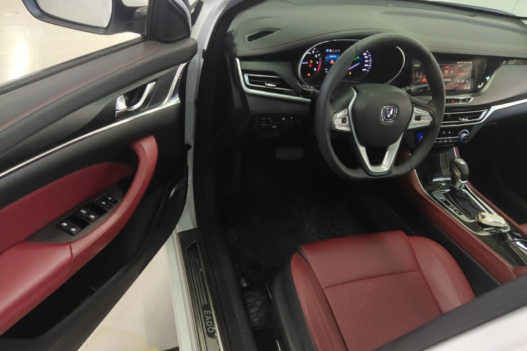 长安 逸动 2019款 蓝鲸版 280T GDI DCT极速型中控内饰7003