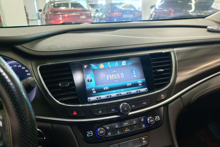 别克 君越 2018款 20T 精英型局部细节16